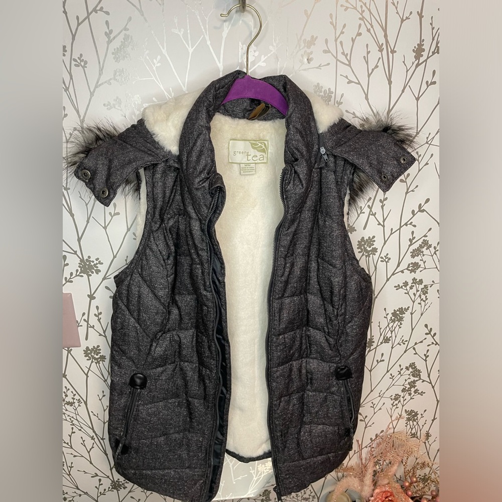 Grey vest, faux fur, size M